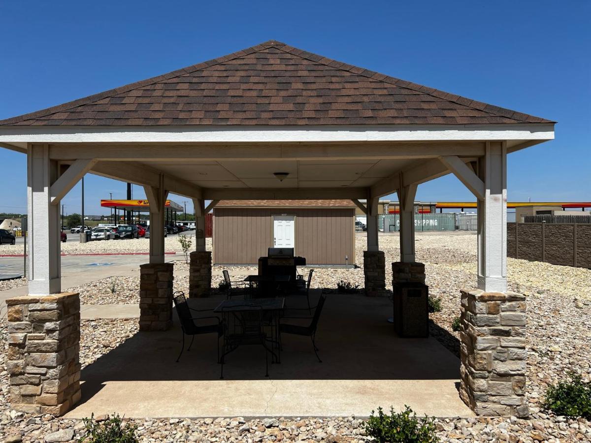 Microtel Inn & Suites By Wyndham Sweetwater Exterior photo